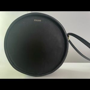 Fount black roundabout crossbody bag